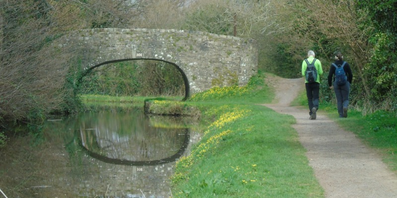 487132249 10162776518273680 13